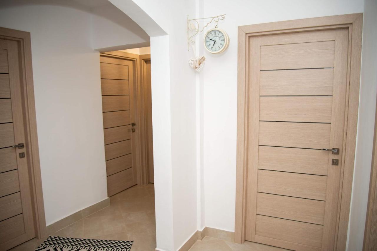 Apartament Daria Tirgu Ocna Exterior photo